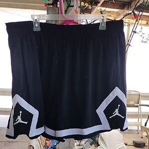 Jordan Women's Black Loose Fit 1X Shorts